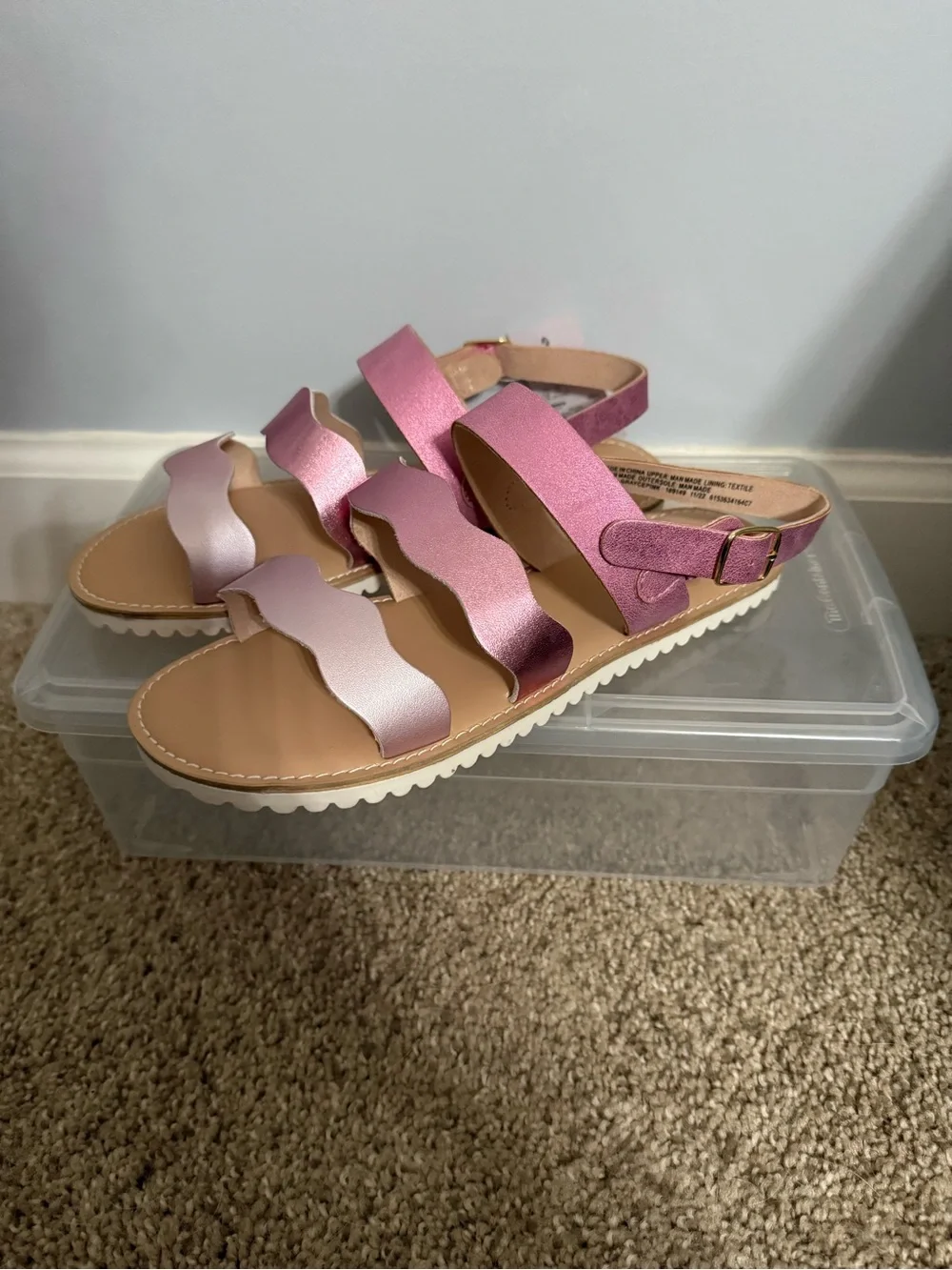 SO Girls' Pink Metallic Wave-Strap Sandals